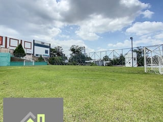 Terreno en Venta – Lomas de San Isidro - 5