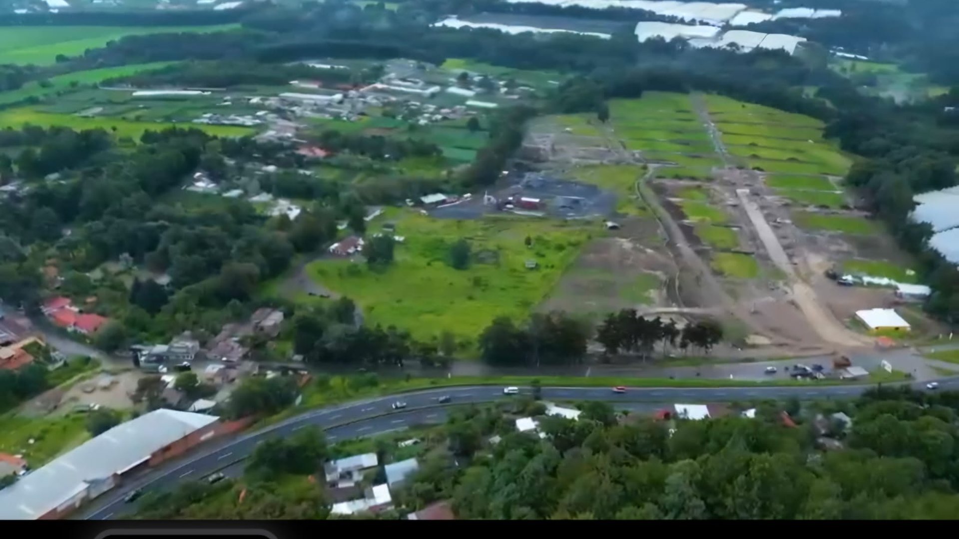 Oportunidad Única: Extenso Terreno en Venta en Tecpán, Chimaltenango - Miniatura 3