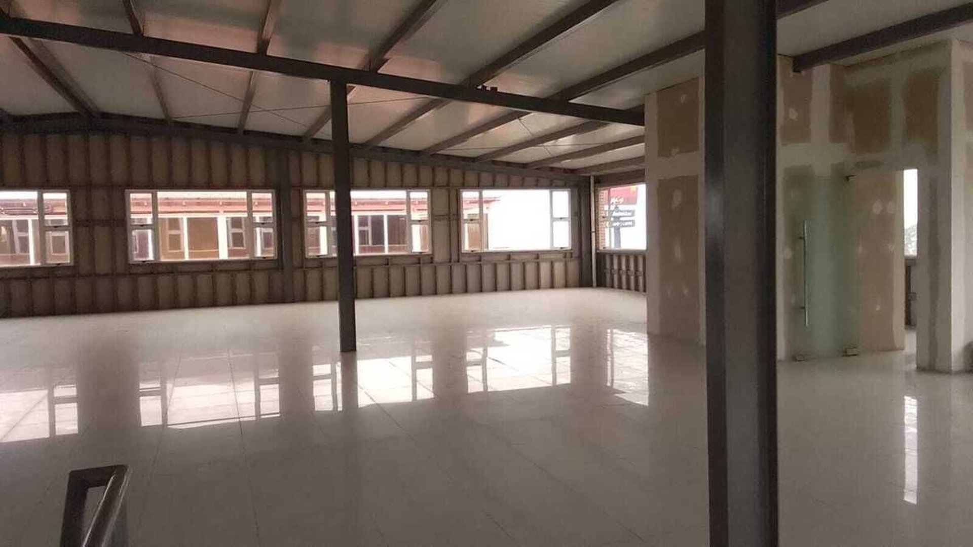 Oficinas en ALQUILER   Av  Petapa Zona 12