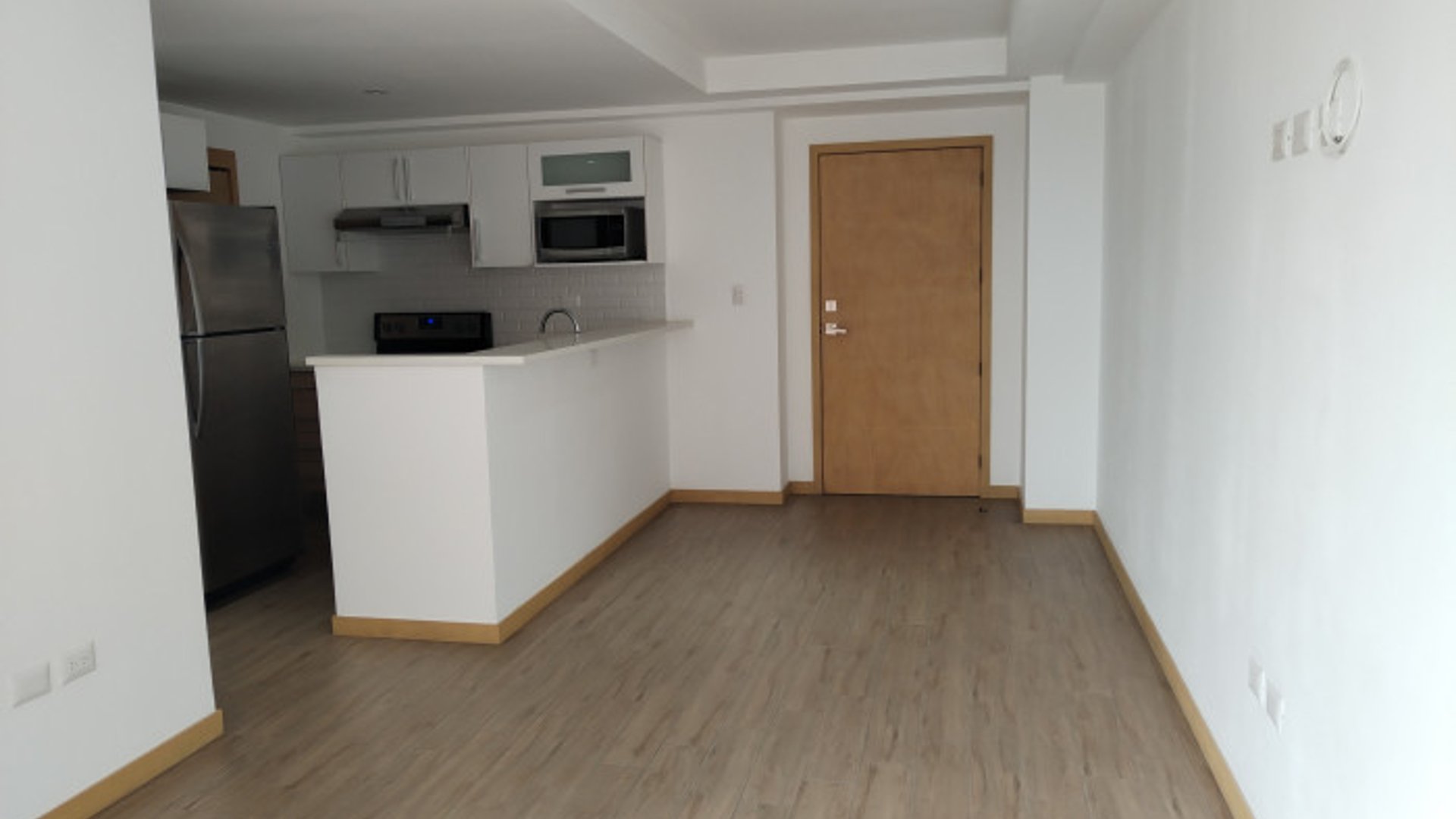 En Renta apartamento 3 habitaciones zona 10 Cityhaus - Miniatura 3