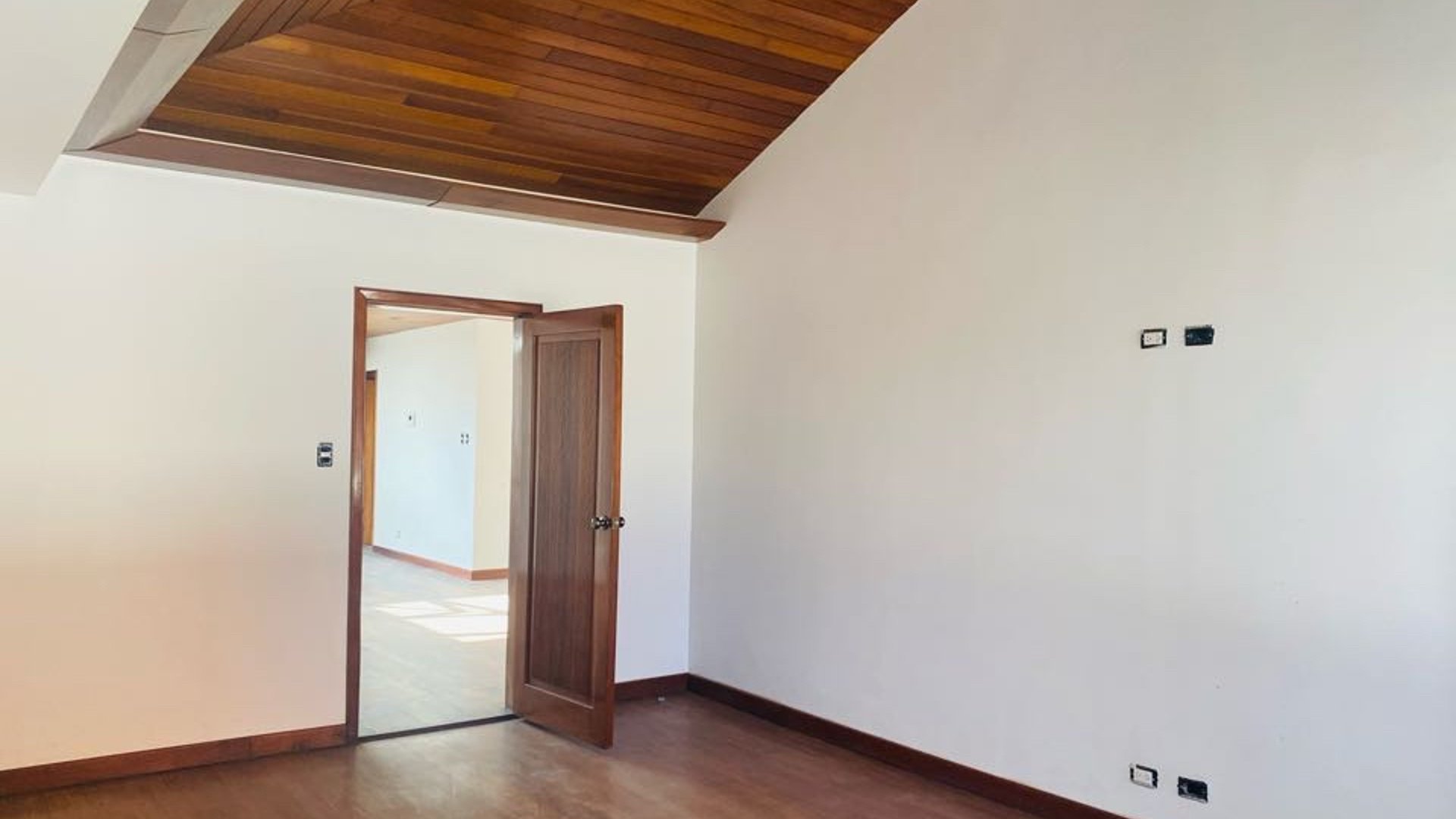 Casa En Renta, Zona 15 VH II, Fuera de Garita - Miniatura 9