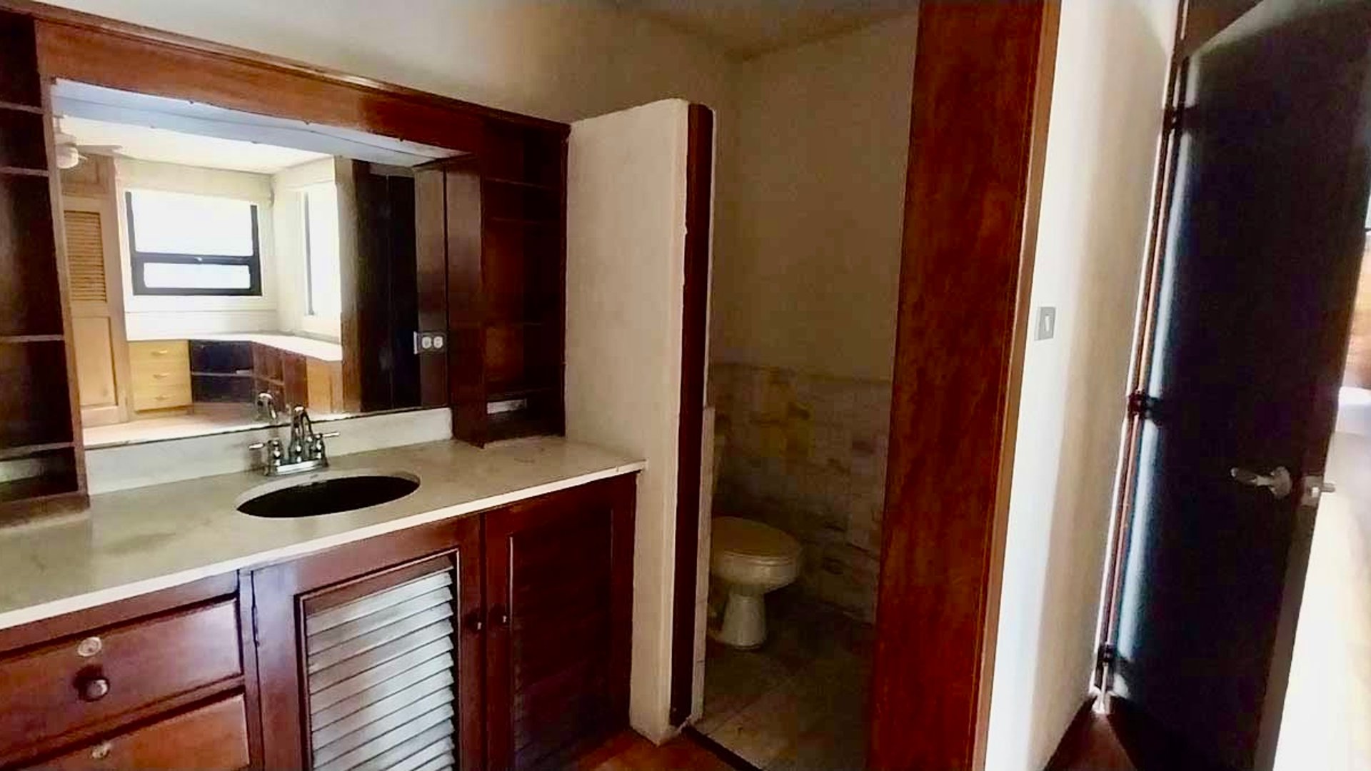 Casa amplia en renta, Condominio La Pradera, zona 10 - Miniatura 8