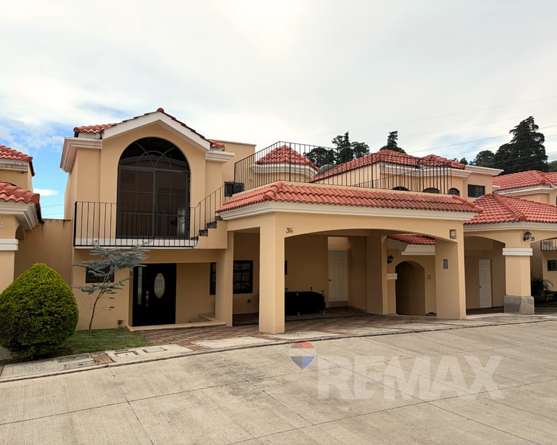 Casa en Renta en Villa Suiza | Zona 16