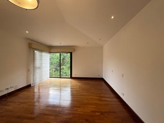 EXCLUSIVA CASA EN ENCINOS DE CAYALA III Zona 16 | 3 Niveles - Image 18