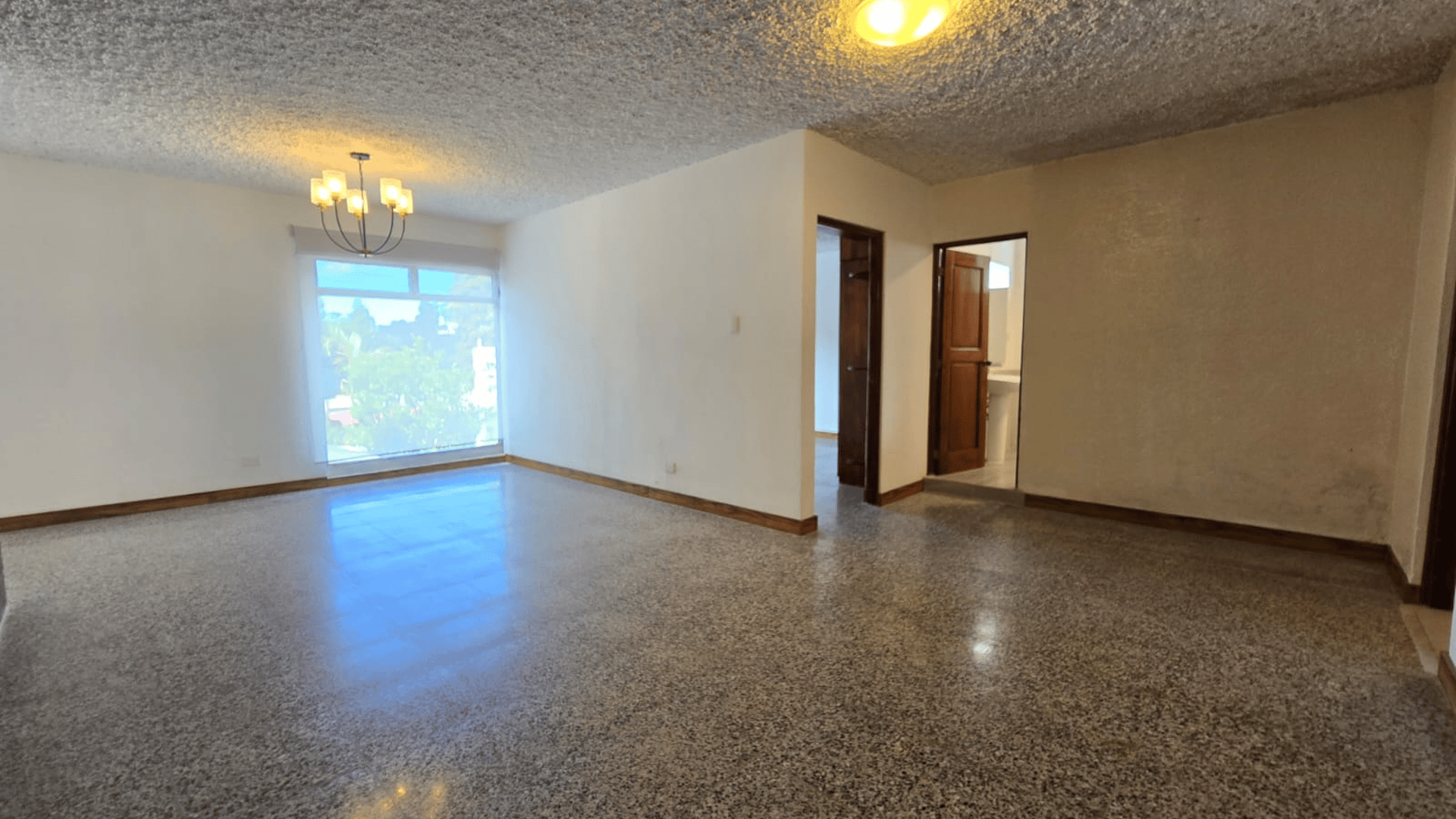 RENTA Apartamento Zona 15 VH3 Sobre Boulevard  - Miniatura 2