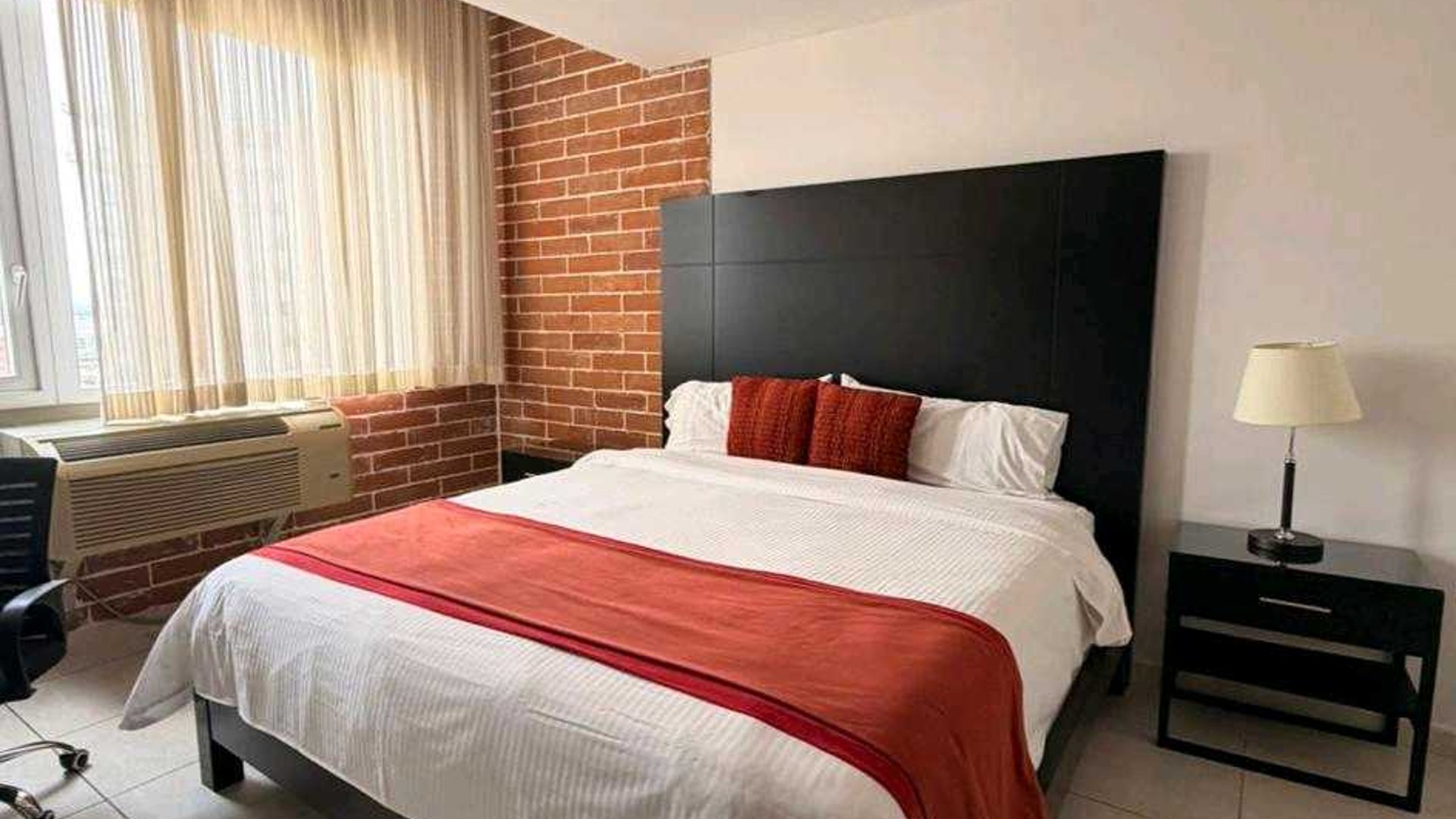APARTAMENTO AMUEBLADO EN ALQUILER ???? Edificio Adriatika, Zona 14 - Miniatura 9