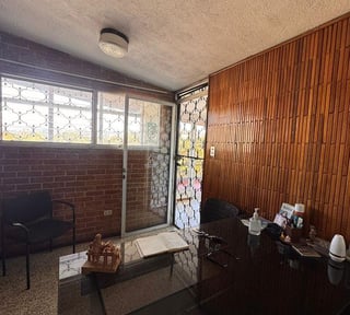 Oficina en VENTA en zona 10