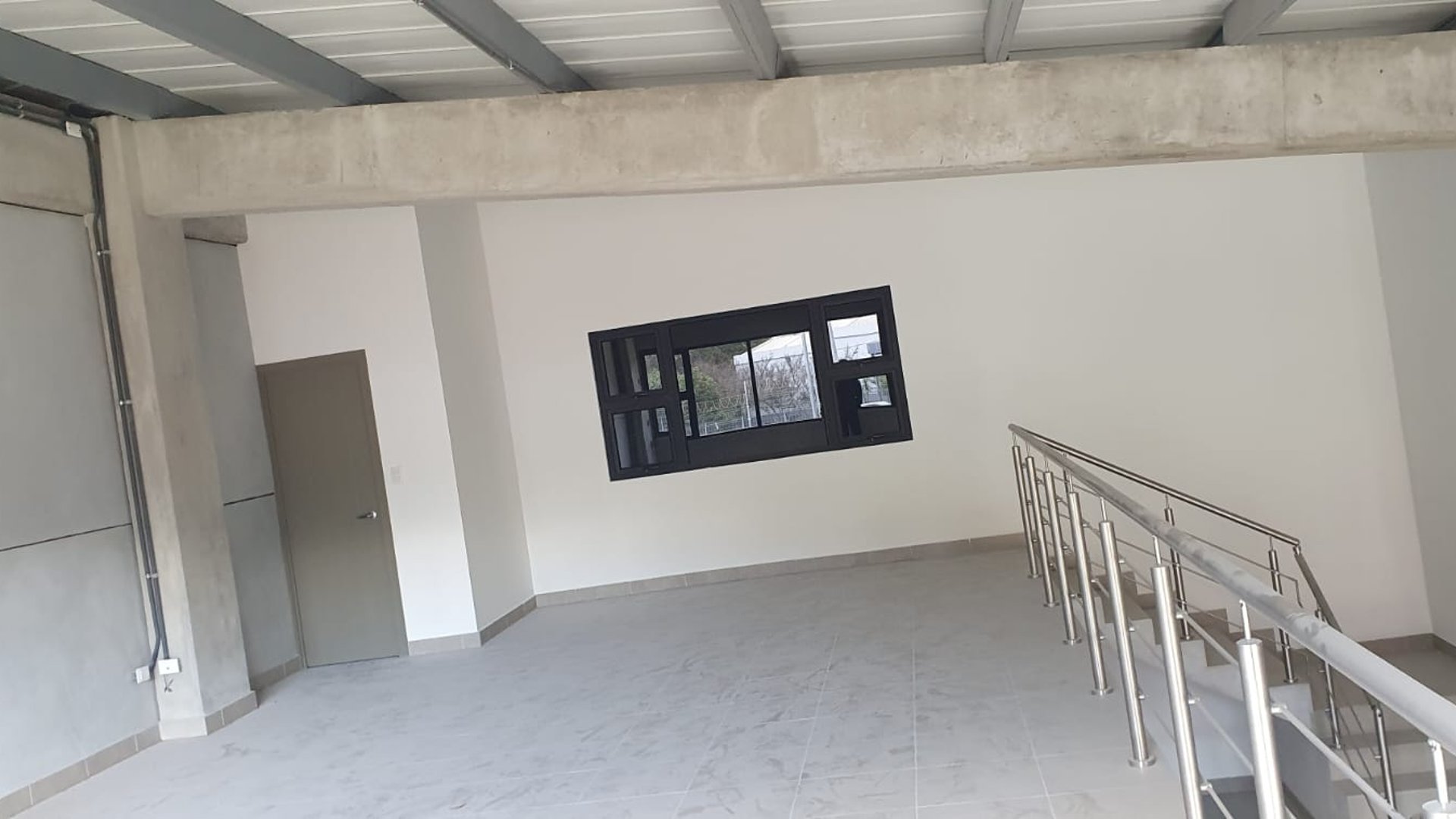 Bodega en Renta Calzada la Paz, Zona 18 - Miniatura 5