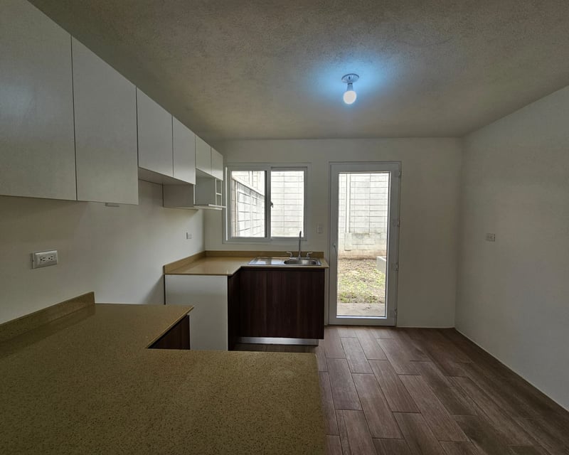 VENTA Casa Nueva dentro de Pinabetes Condominio Eucaliptos - Miniatura 3