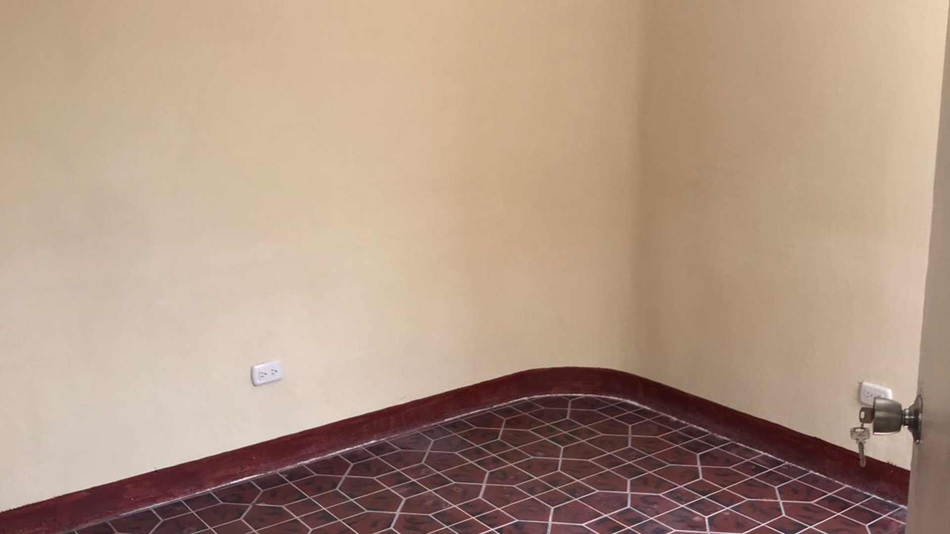 Casa de 4 habitaciones en alquiler, zona 1 - Miniatura 23