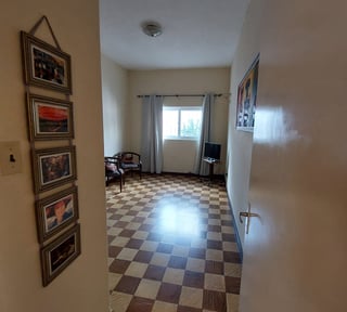  Alquilo  Casa en zona 10 para oficinas o vivienda
