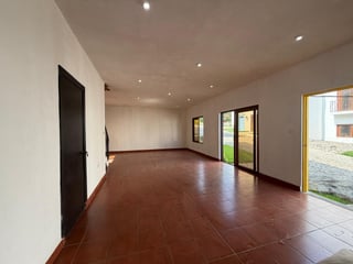 En venta casa de 4 dormitorios muy cerca de Antigua Gt - 2