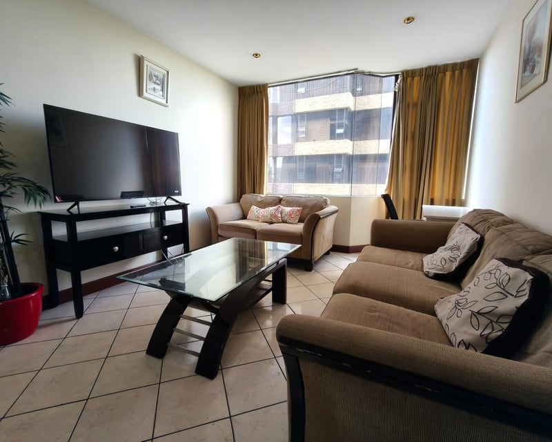 ALQUILER DE CÓMODO APARTAMENTO - MILENIA, ZONA 10