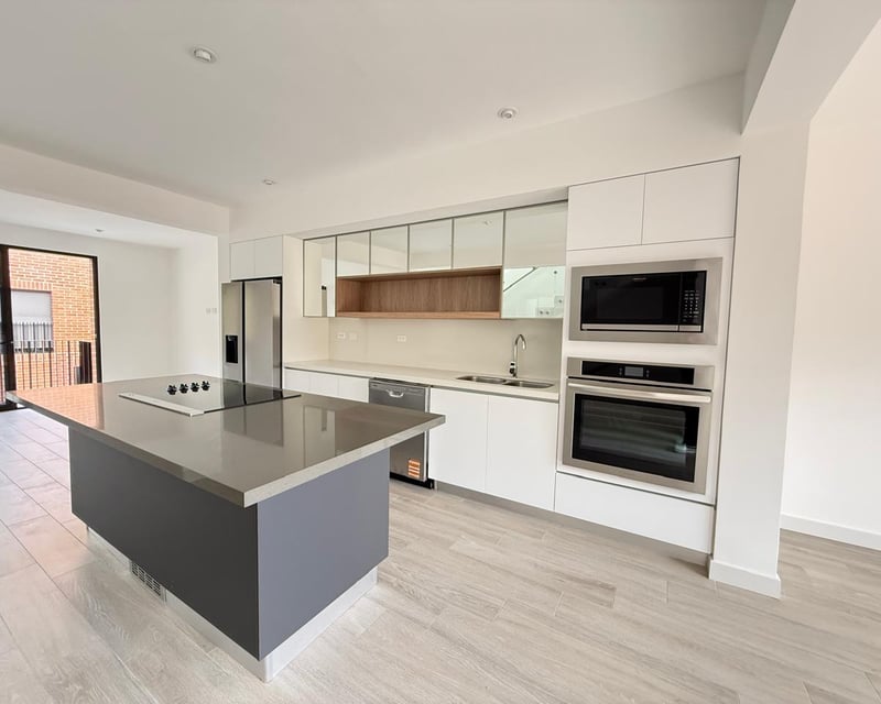 Casa en Renta zona 13 / Iridia Homes