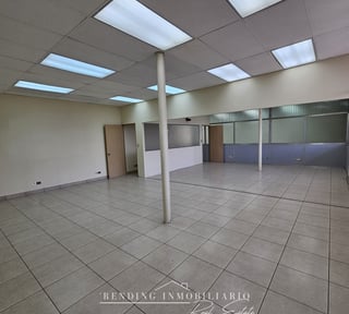 Commercial Building for Rent Zone 12 | 1,500 m² Construction +16 Parking Spaces