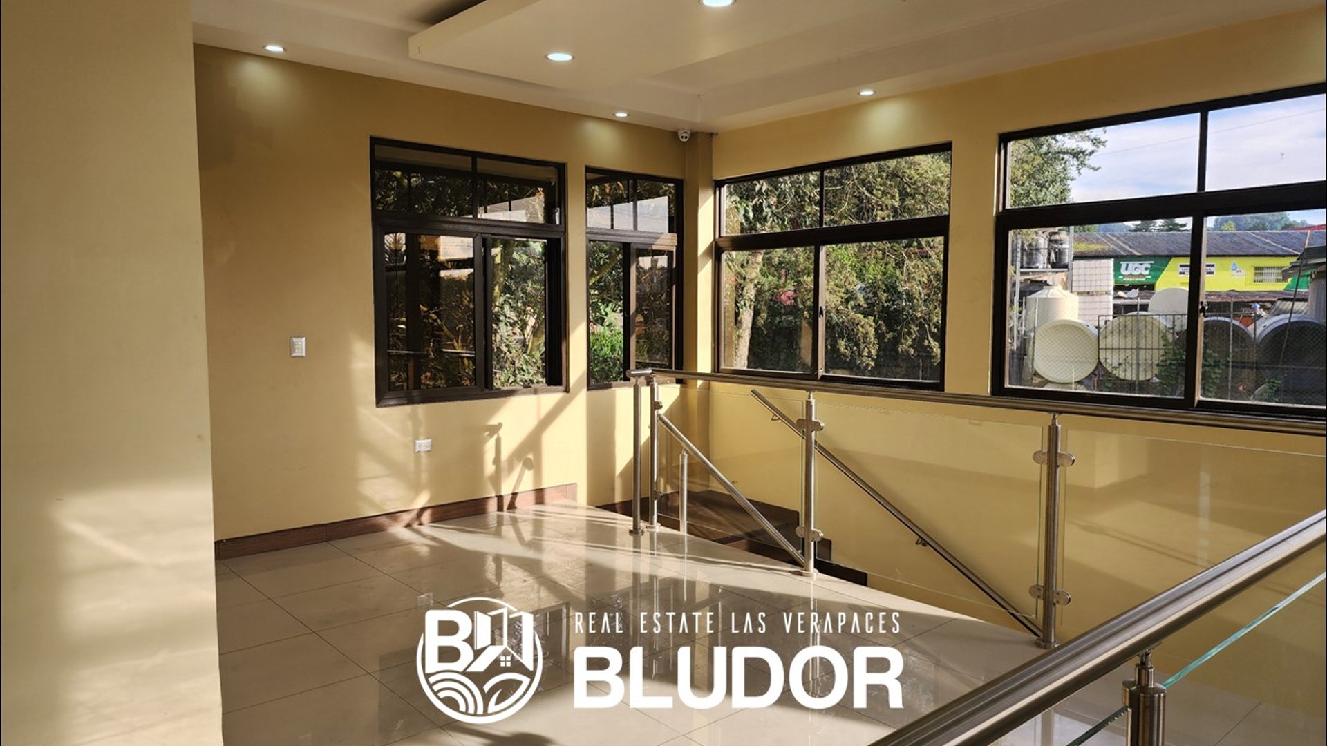 Santa Cruz Verapaz – Edificio Comercial a Orilla de Ruta - Miniatura 18