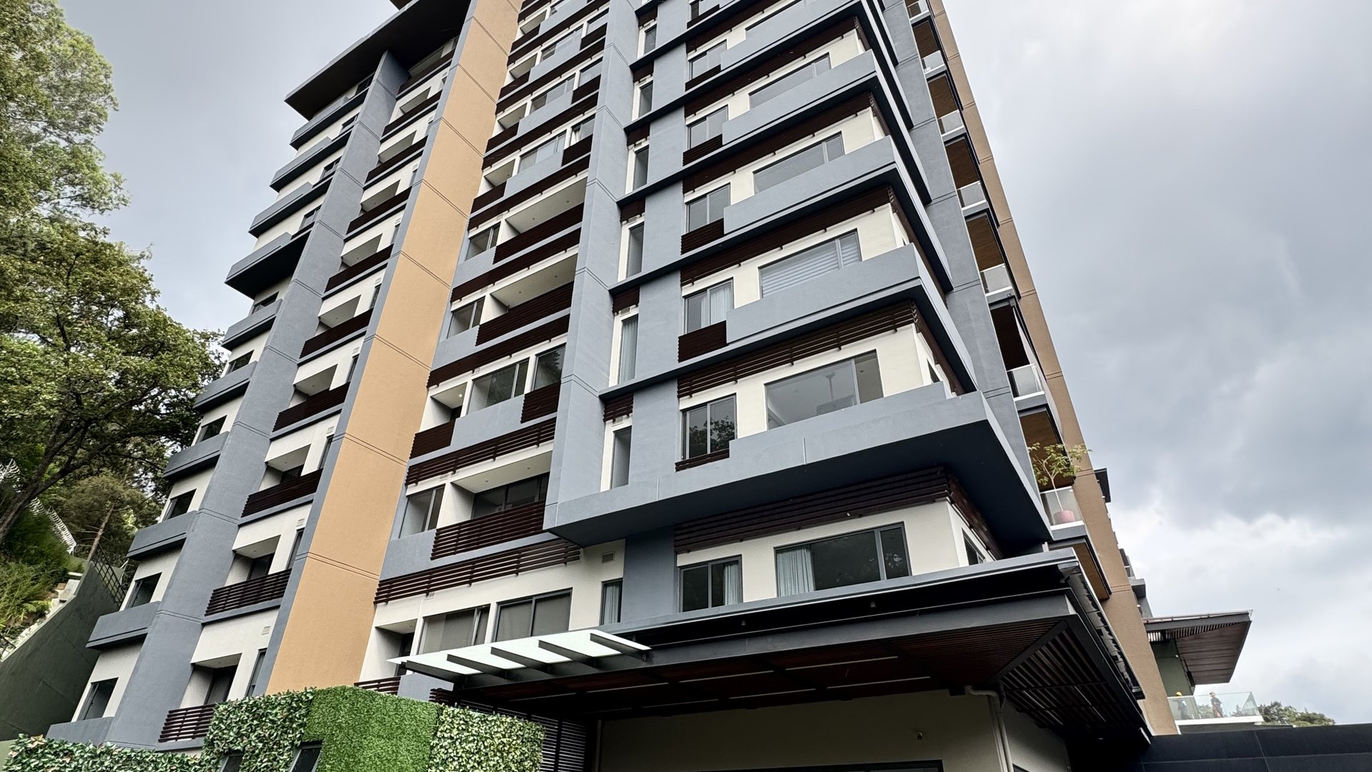 Apartamento en Venta Spazio Zona 15 Vista Hermosa 3 - Image 1