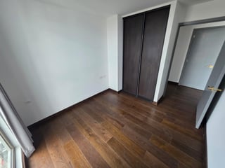 Renta de apartamento con balcón - 1 habitacion en zona 10 Ref-5922 - 4