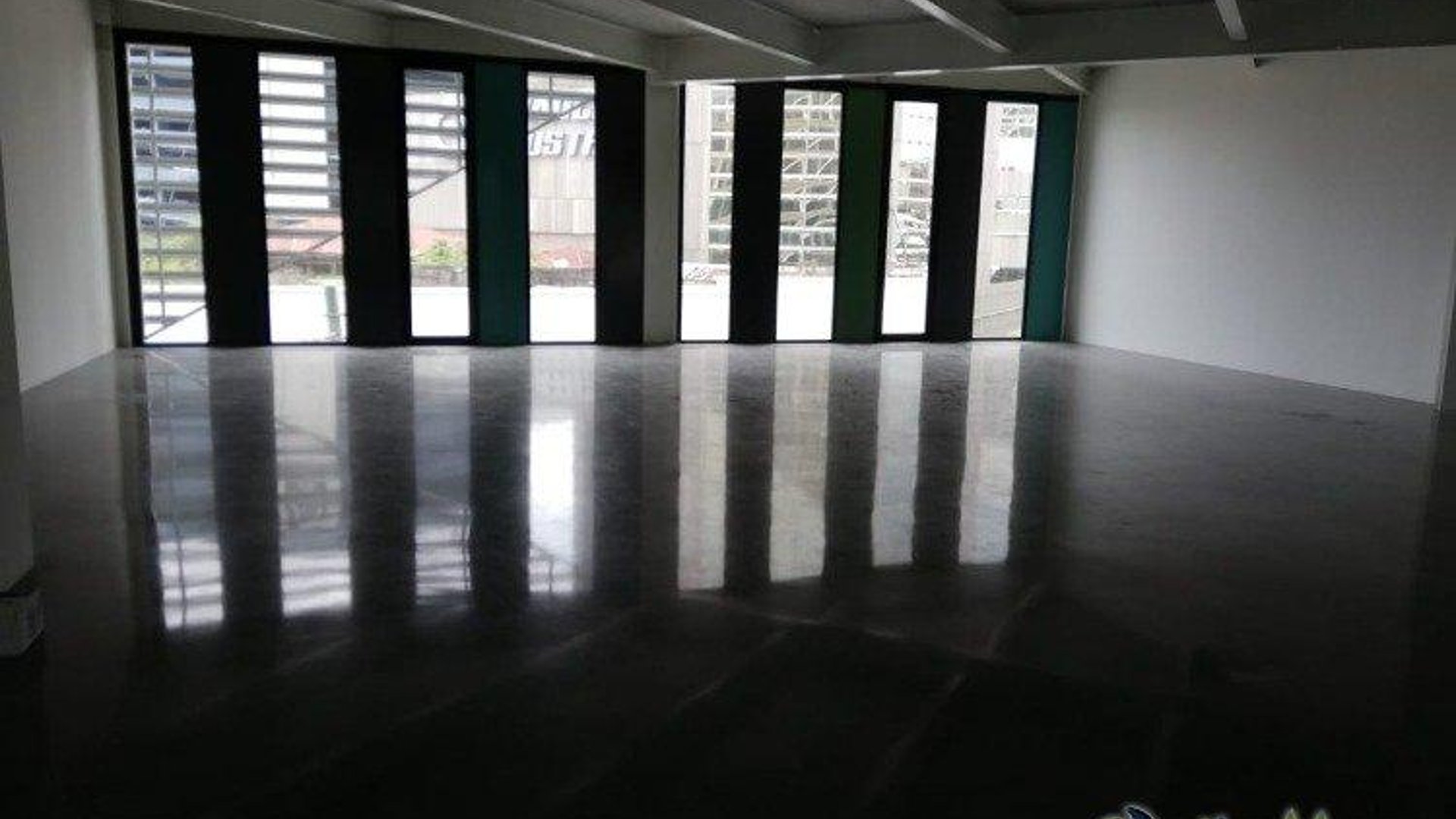 En Venta Oficina Xpo1 en zona 4 Guatemala - Miniatura 4