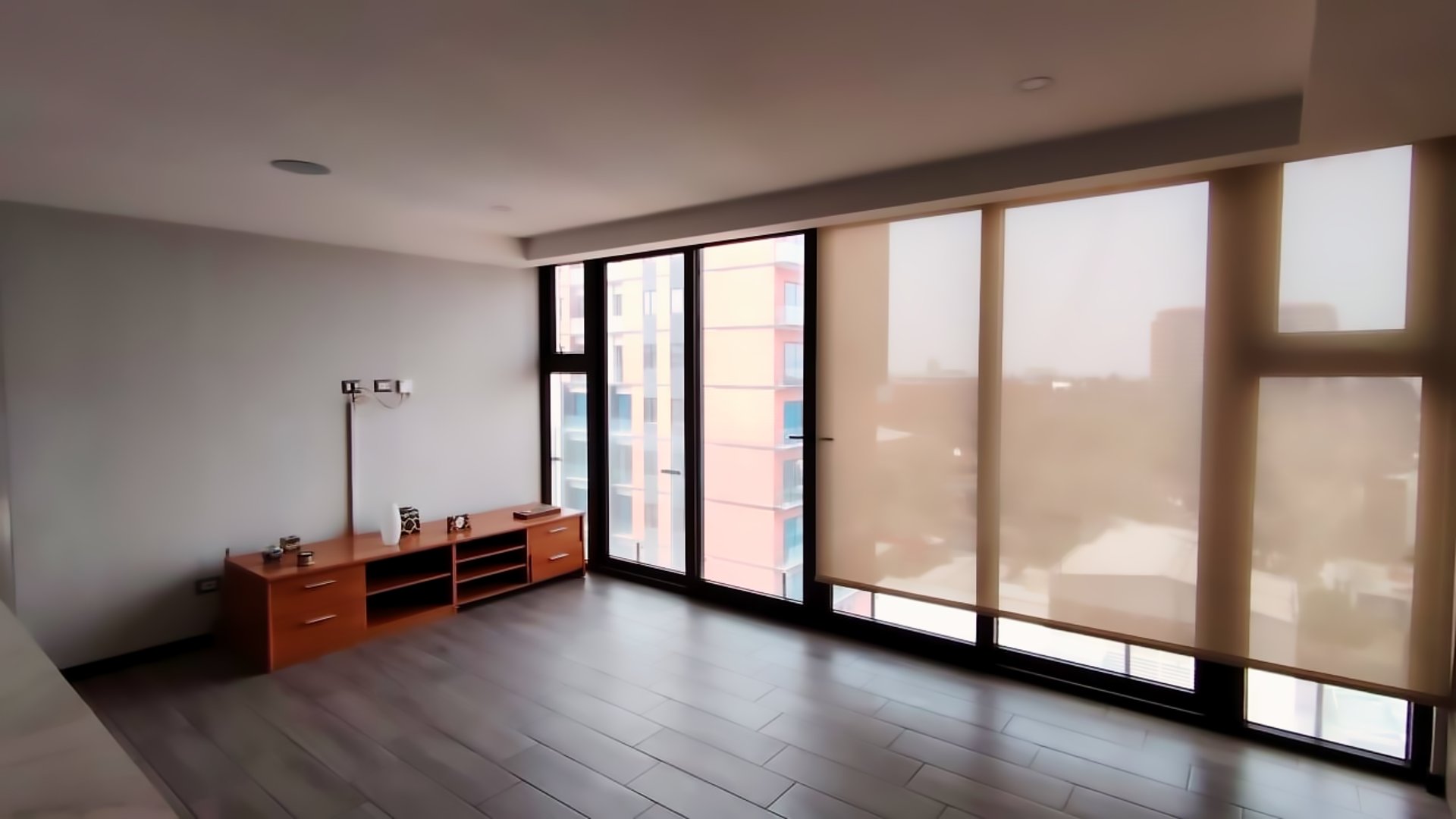 Apartamento en venta cerca de Oakland y Próceres | Nikko Zona 10 - Miniatura 2