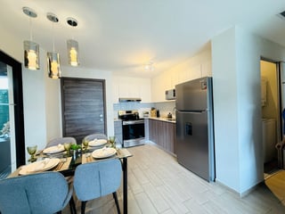 Venta de Apartamento de 3 Dormitorios - Andares 12, Zona 12 - Image 2