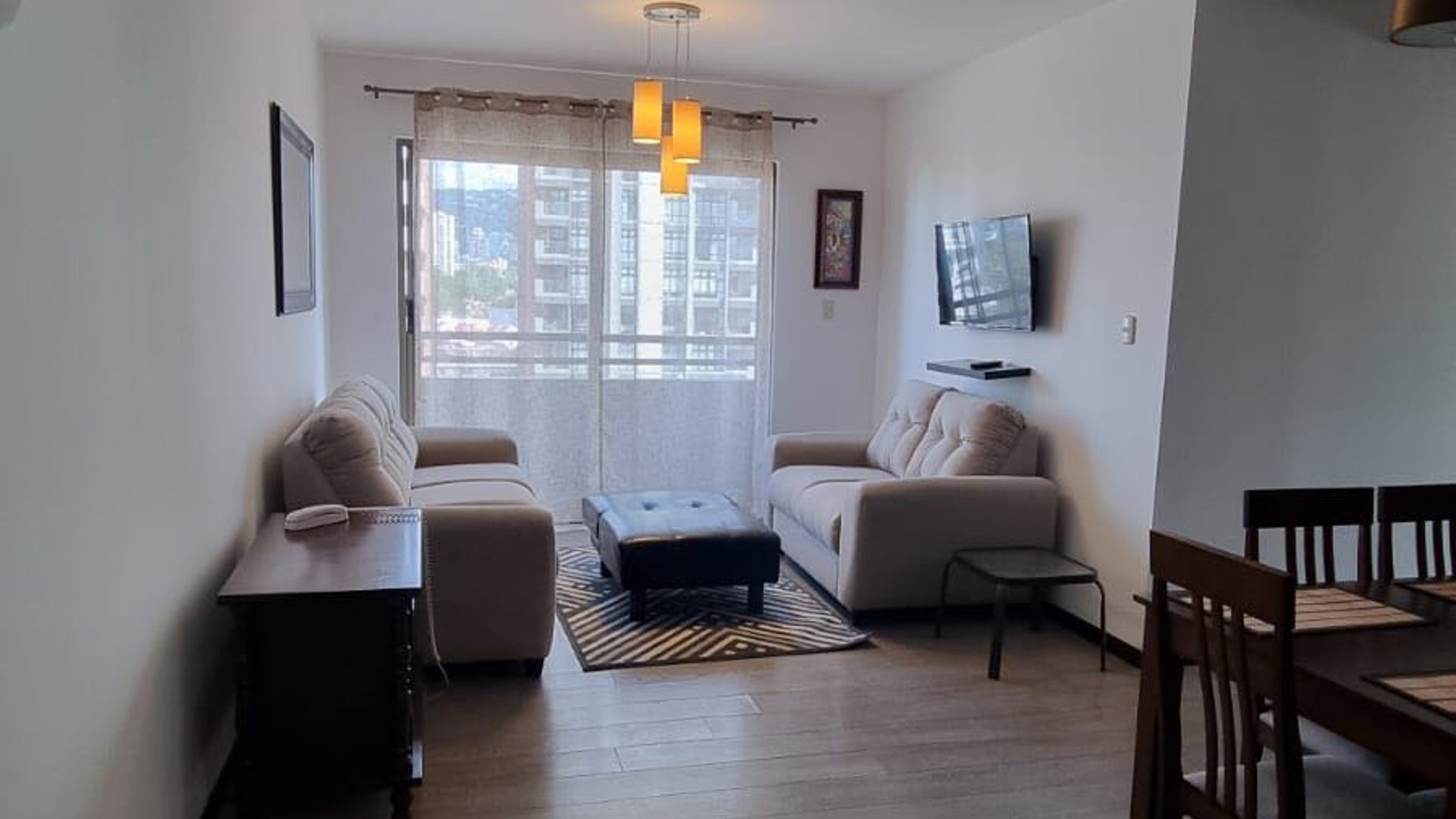 Alquilo Apartamento 2 Dormitorios Amueblado en NEO, Zona 10 (B)
