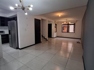 Condado Naranjo, Exclusiva casa en Venta o Renta - 3