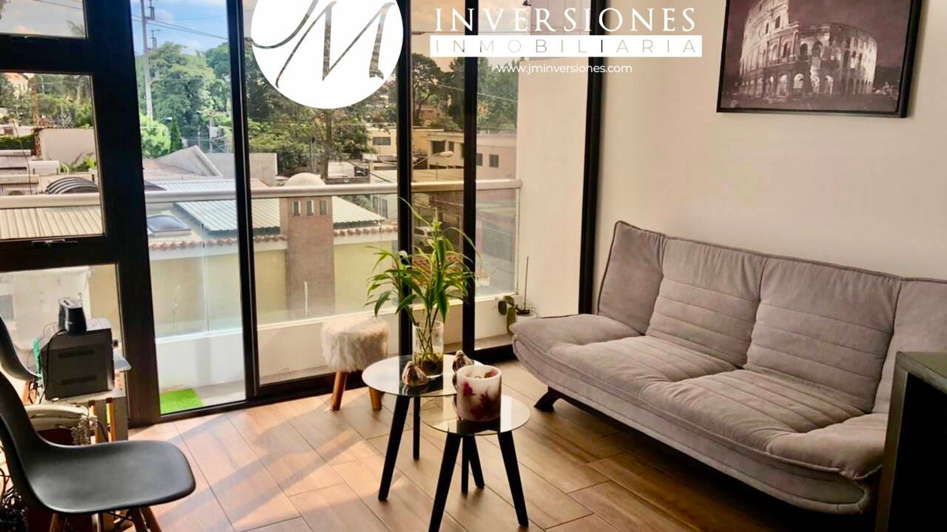 Apartamento en Venta Amueblado en zona 10
