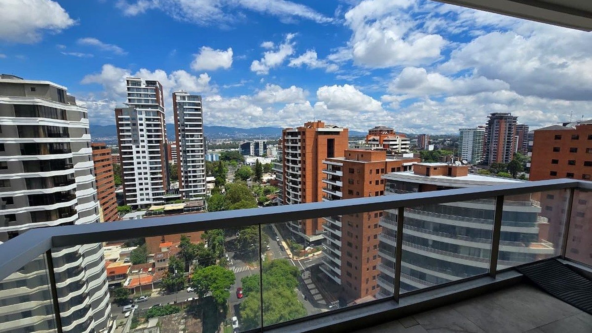 APARTAMENTO EN VENTA O RENTA , ZONA 14 - Miniatura 22