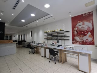 En renta Local comercial Américas zona 13 para Salón - 2