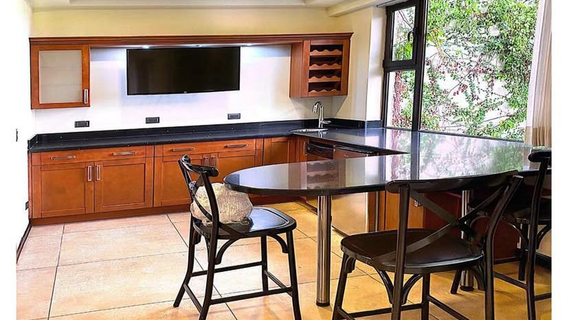 Casa en venta dentro de garita de 4 habitaciones en Z13 Ref-5407