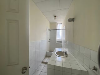 Apartamento en renta, en Zona 10 - 4