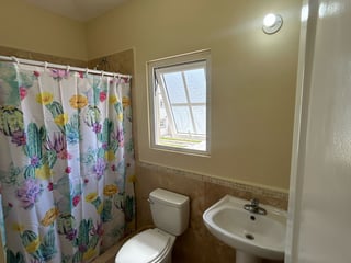 Venta de casa en Villa Venetto Santa Elena Barillas - Image 10