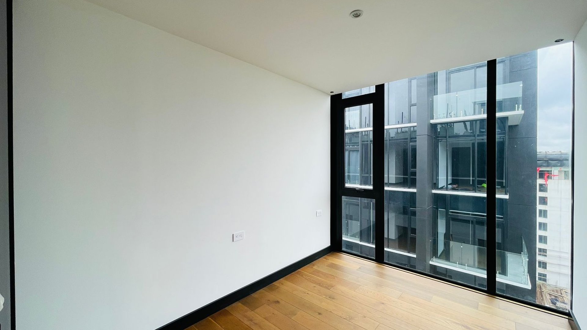 VENTA DE LINDO APARTAMENTO - VILLA MARISCAL, ZONA 11  - Miniatura 9
