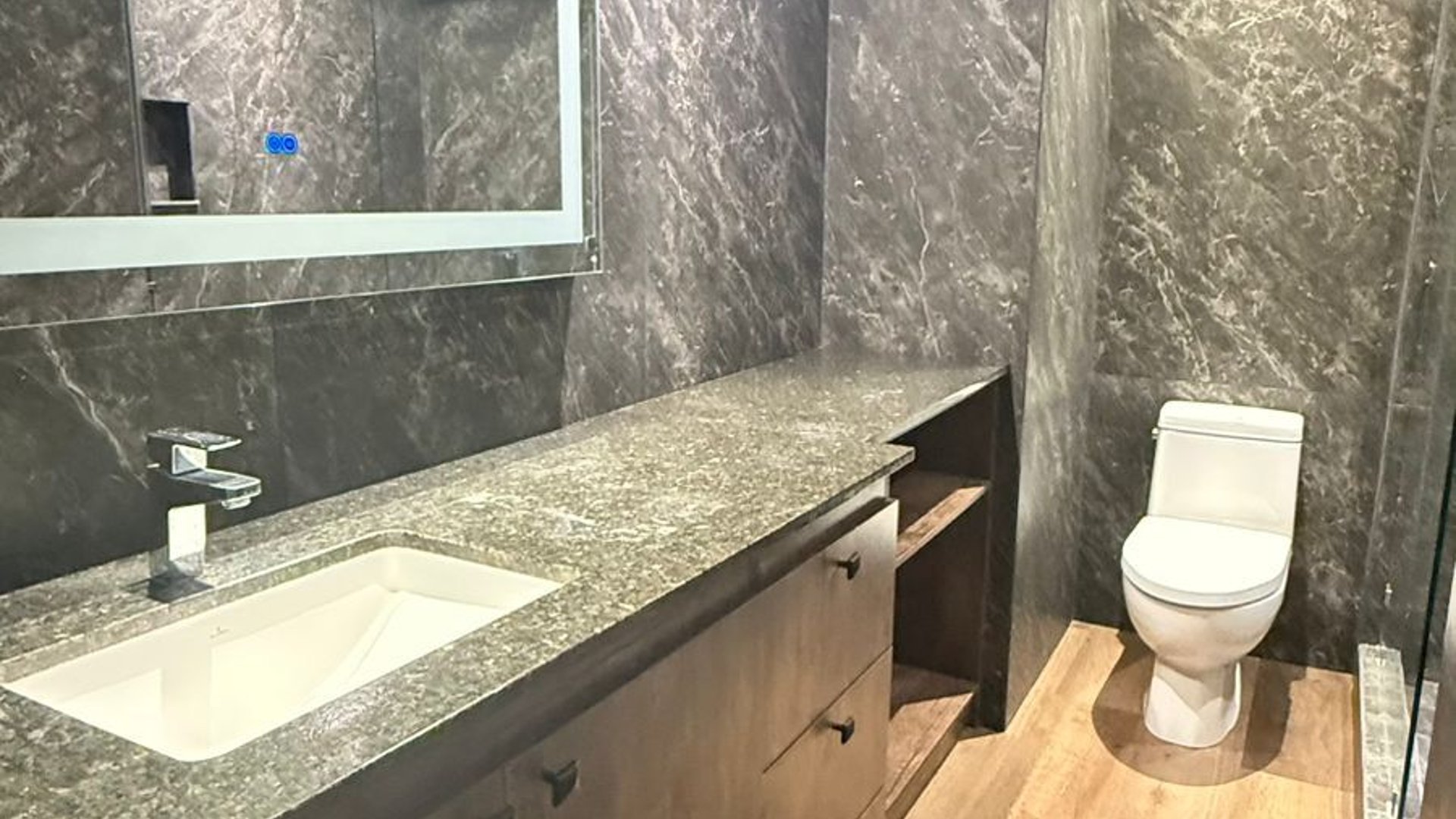Apartamento en Renta zona 10 / Atrium - Miniatura 9