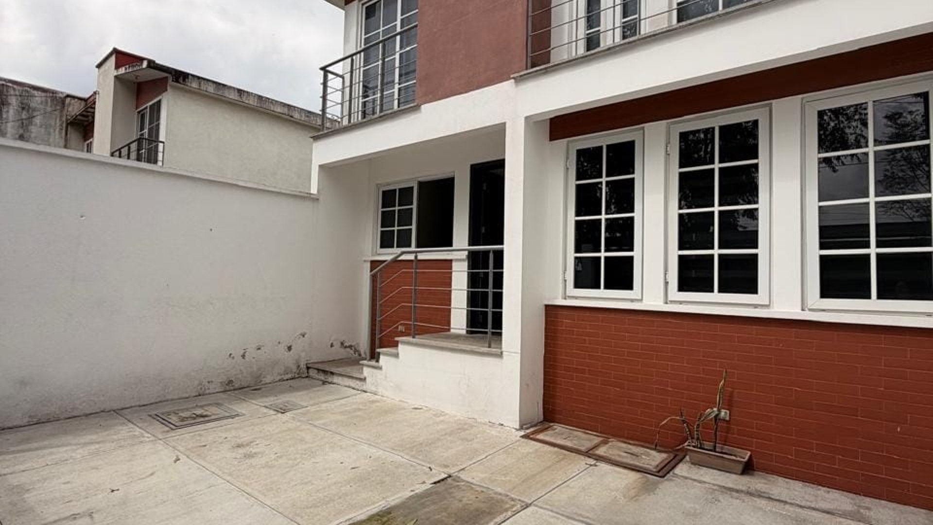 CASA EN RENTA, SAN CRISTOBAL ZONA 8 DE MIXCO