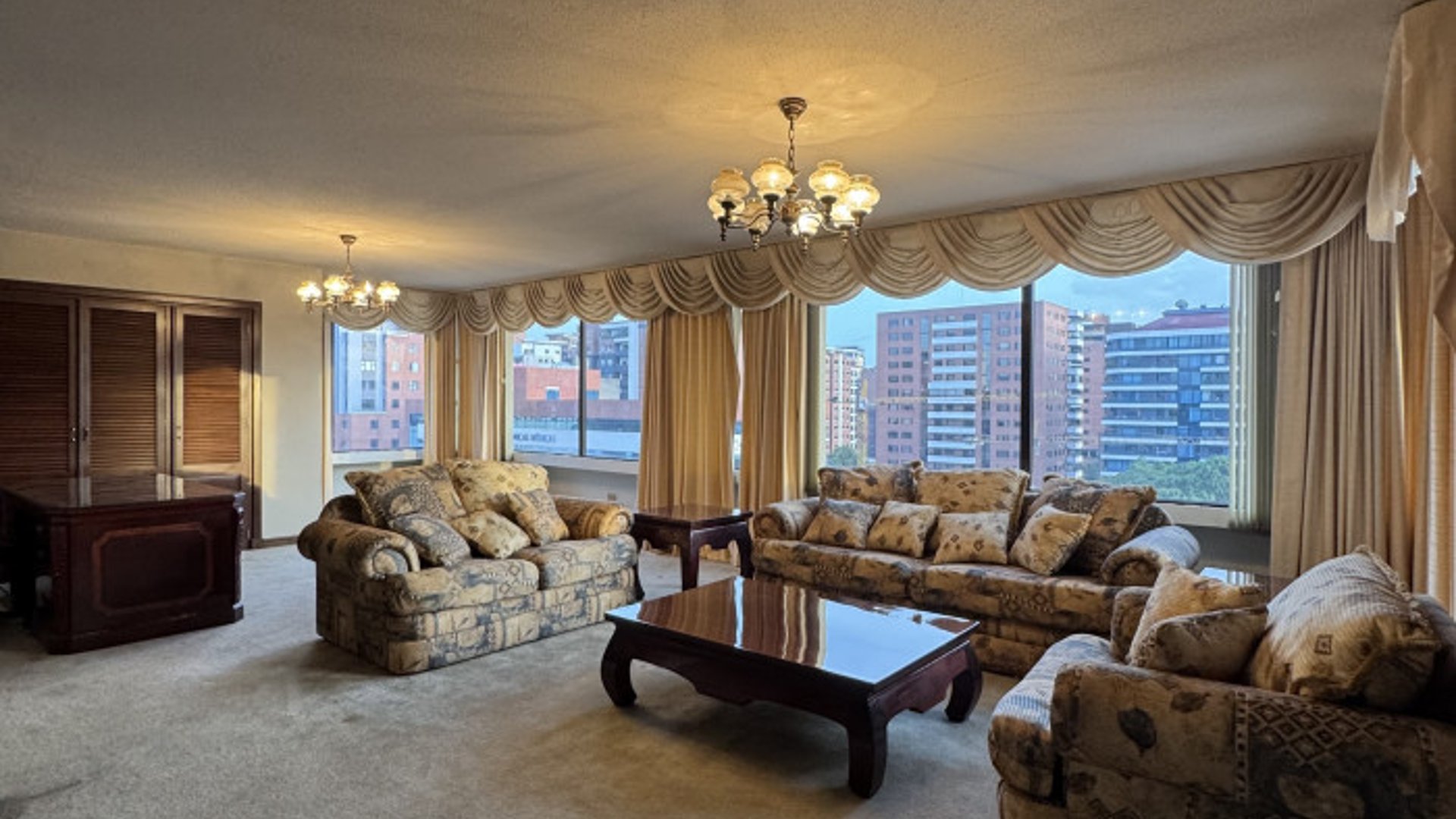 Apartamento en Renta zona 14 Avenida Las Americas - Miniatura 14