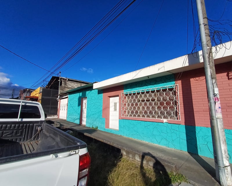 Casa en Renta Uso Comercial cerca de Calzada Roosevelt