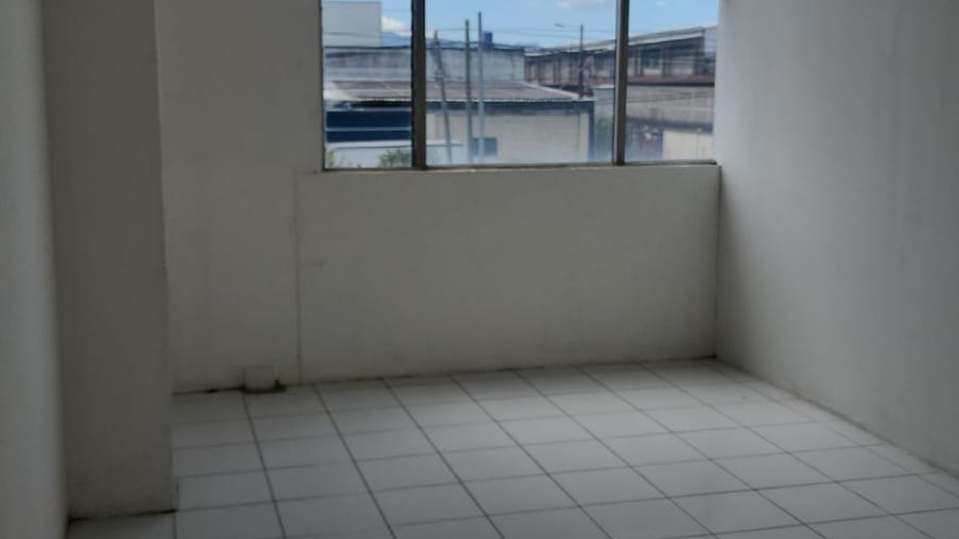 OFIBODEGA EN COMPLEJO ZONA 6 DE VILLA NUEVA - Miniatura 6