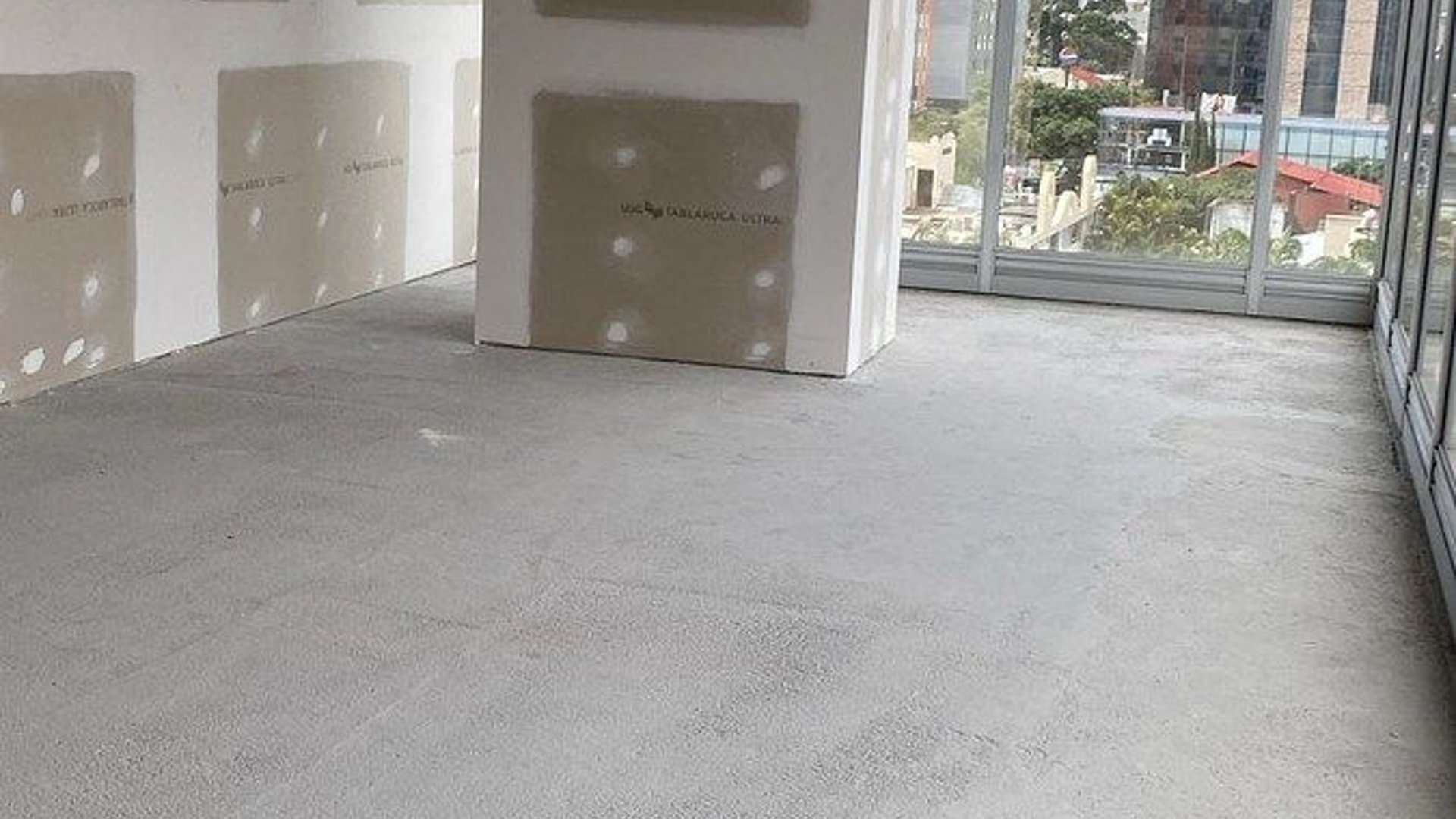 VASANTA | Oficina en Venta, zona 10 - Miniatura 2