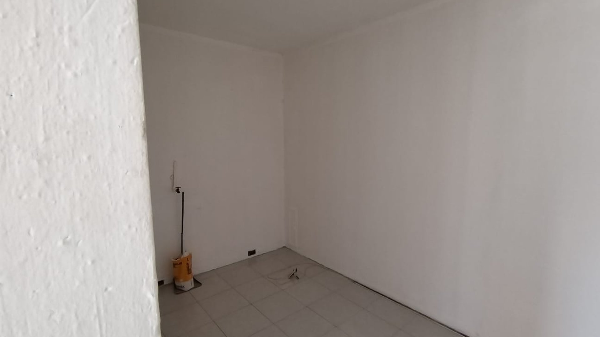 ALQUILO LOCAL COMERCIAL EN ZONA 5 - Miniatura 4