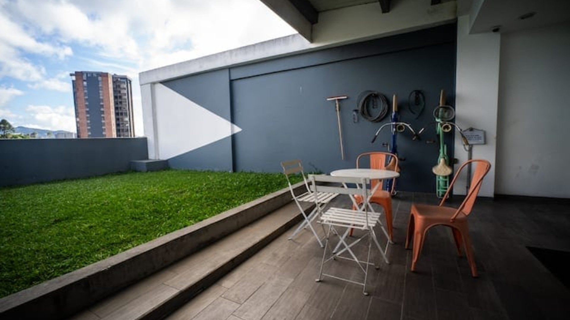 VENTA/RENTA APARTAMENTO ESTUDIO EDIFICIO 7-47 ZONA 4 - Miniatura 8