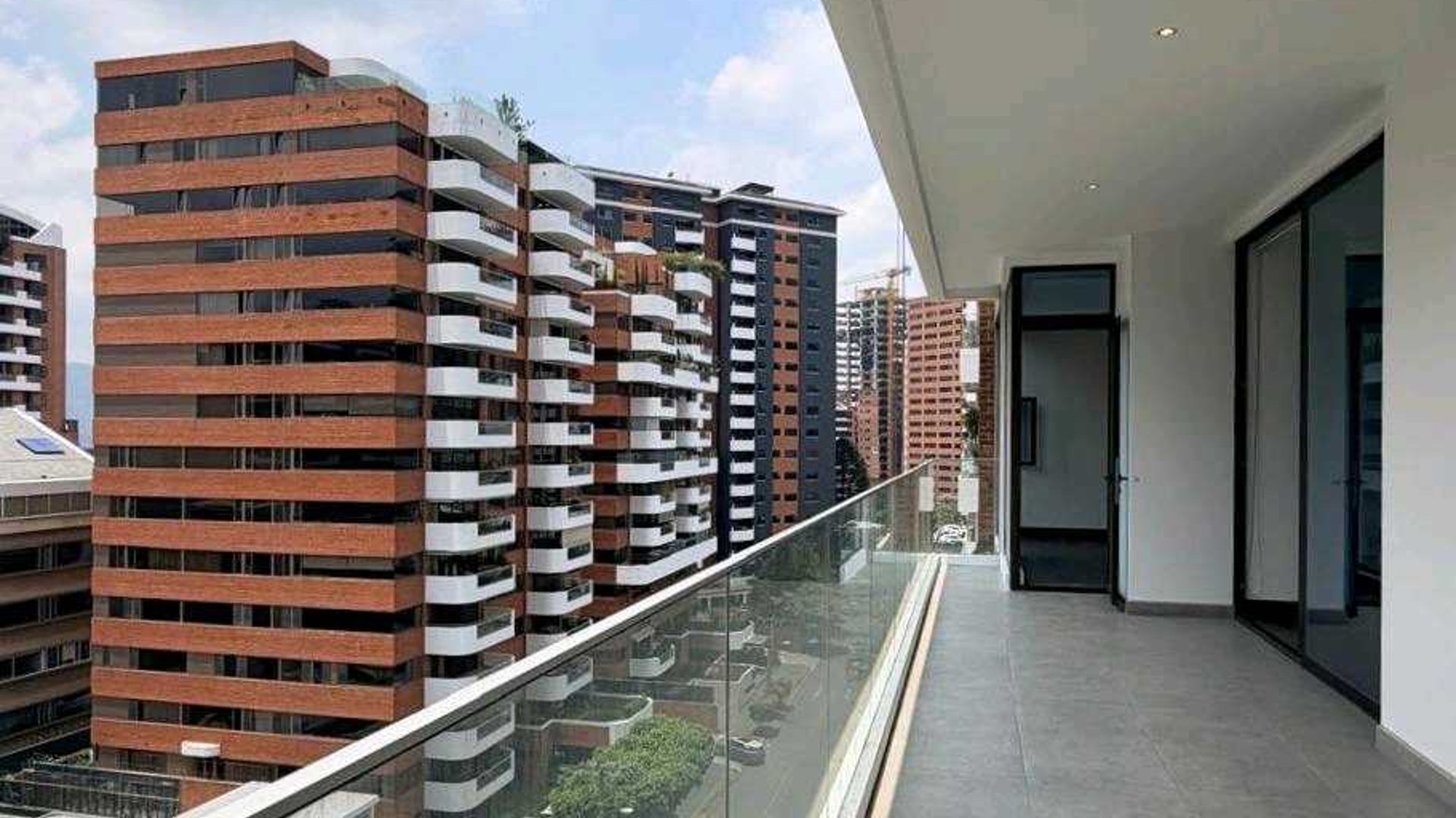 APARTAMENTO EN ALQUILER/VENTA???? Edificio Echo, zona 14 - Miniatura 6
