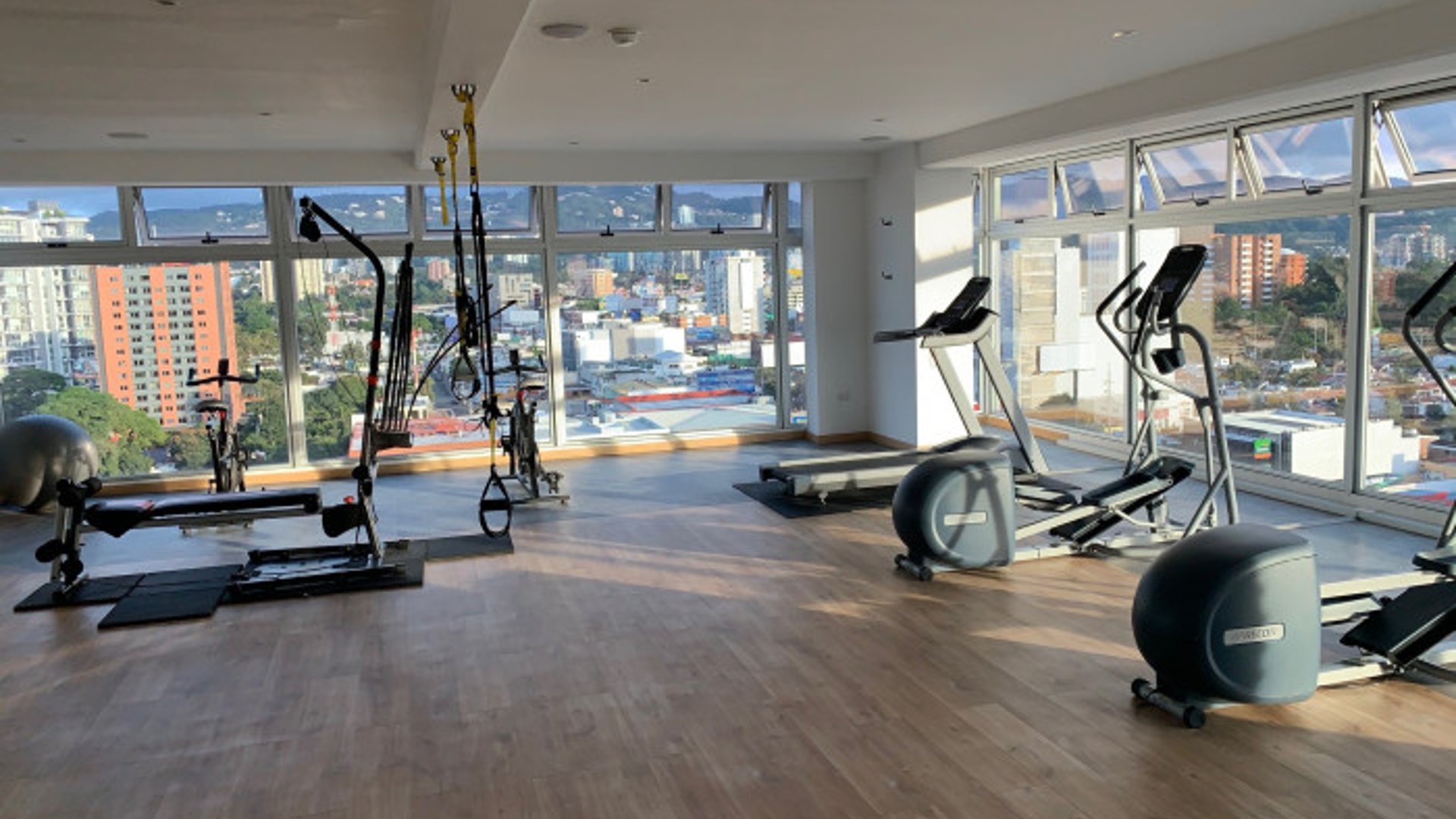 En renta apartamento en CityHaus zona 10 - Miniatura 14