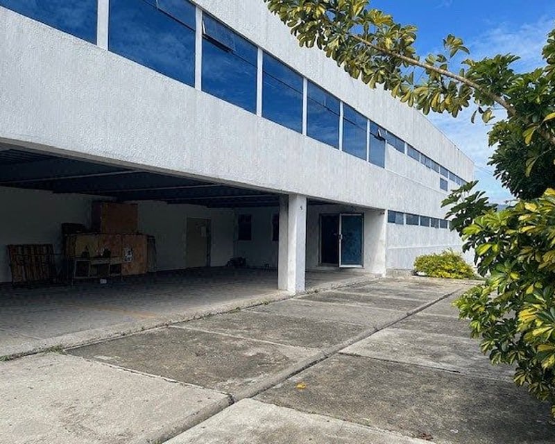 Ofi-Bodega en Renta en El Naranjo | Complejo Industrial con Seguridad