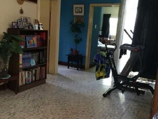 Casa en Venta en Zona 10 a dos cuadras Diagonal 6 - 5