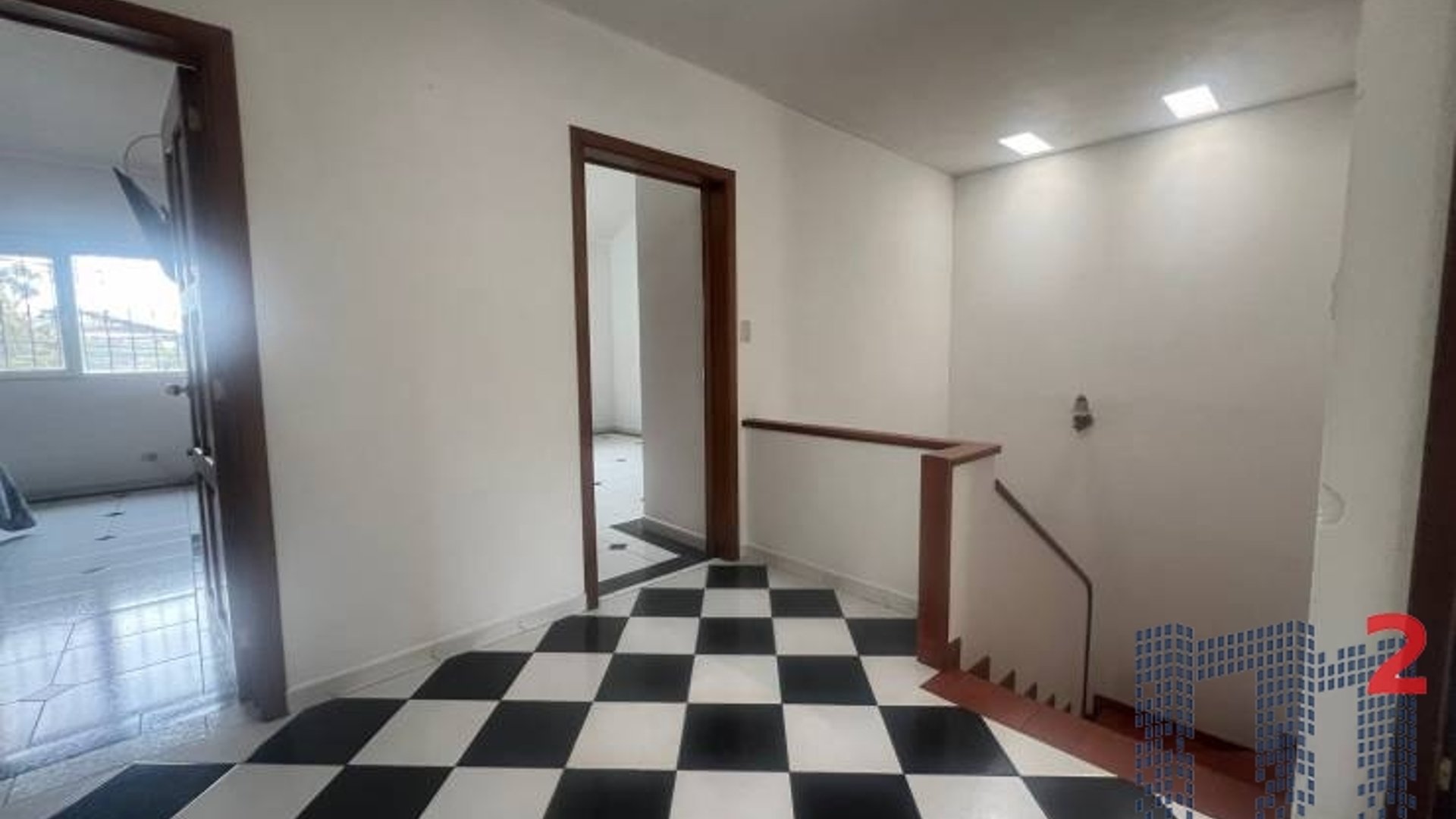 Casa fuera de condominio en Venta, Zona 14 (V8478) - Miniatura 2