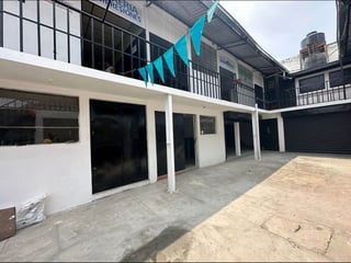 Local en alquiler, Zona 12 - Image 1