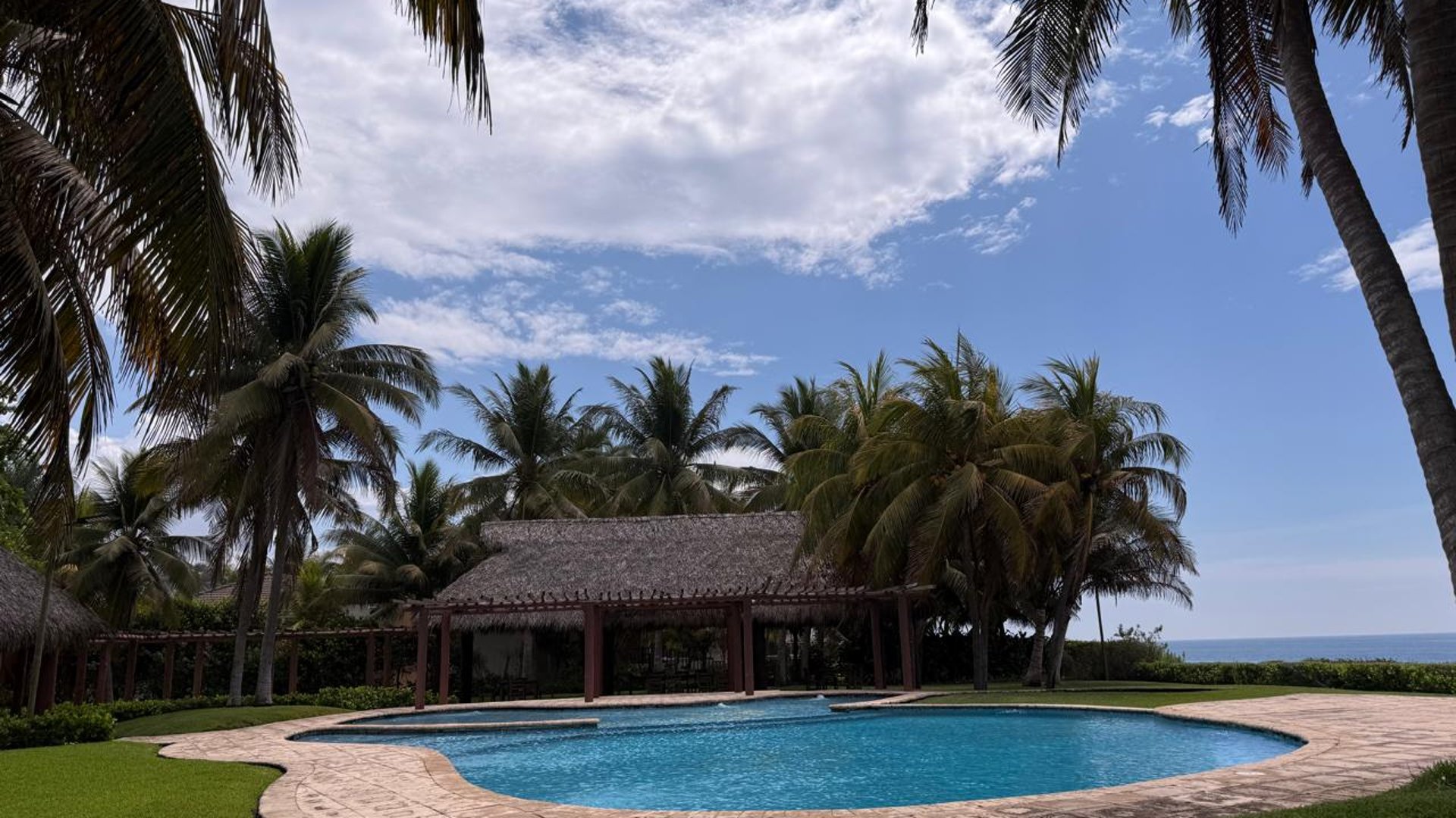 TERRENOS EN VENTA EN CONDOMINIO PALMERAS DE MONTERRICO KM. 13.5 - Miniatura 6