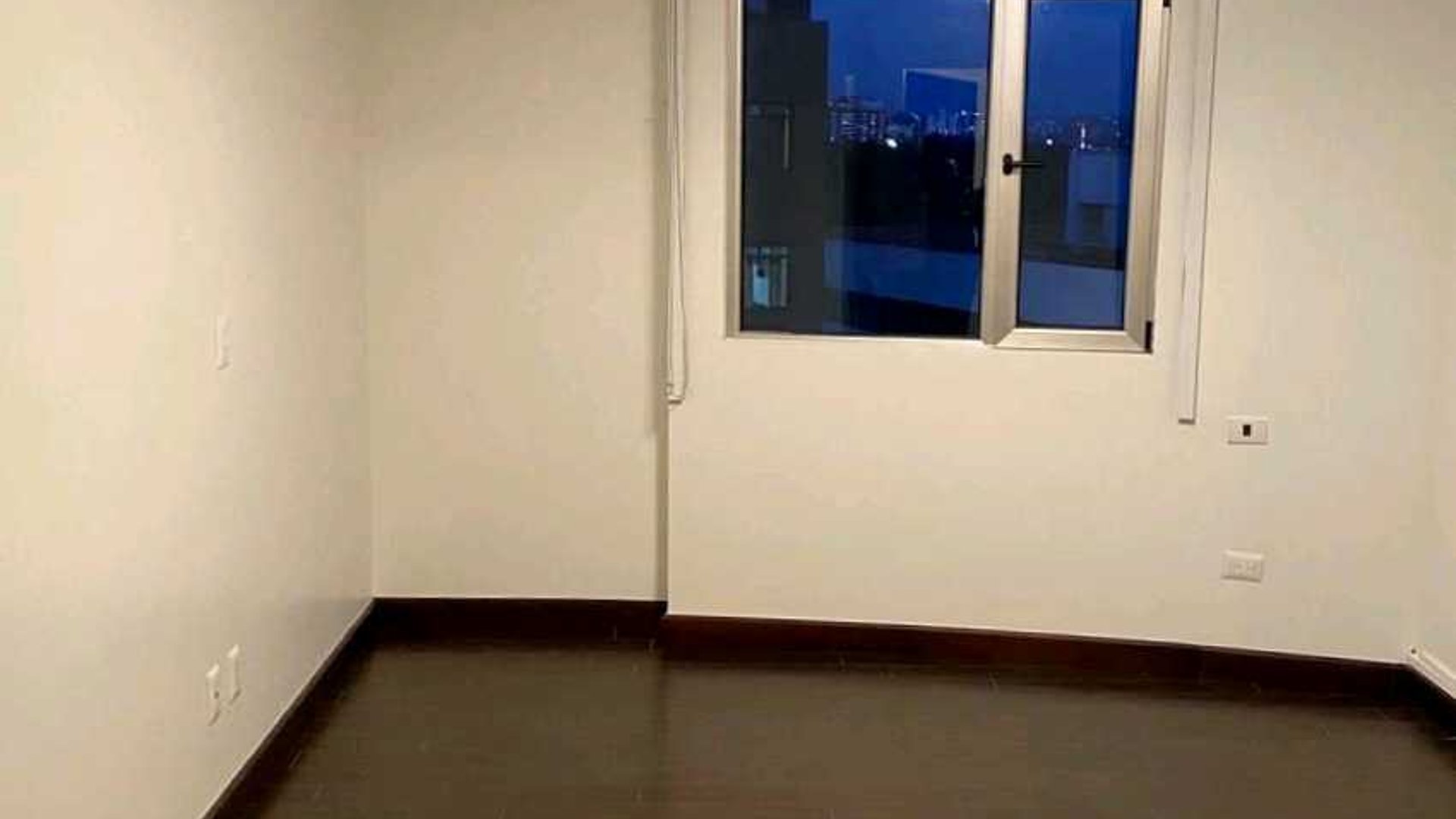 APARTAMENTO EN ALQUILER????Edificio Attica I , Zona 14 - Miniatura 5